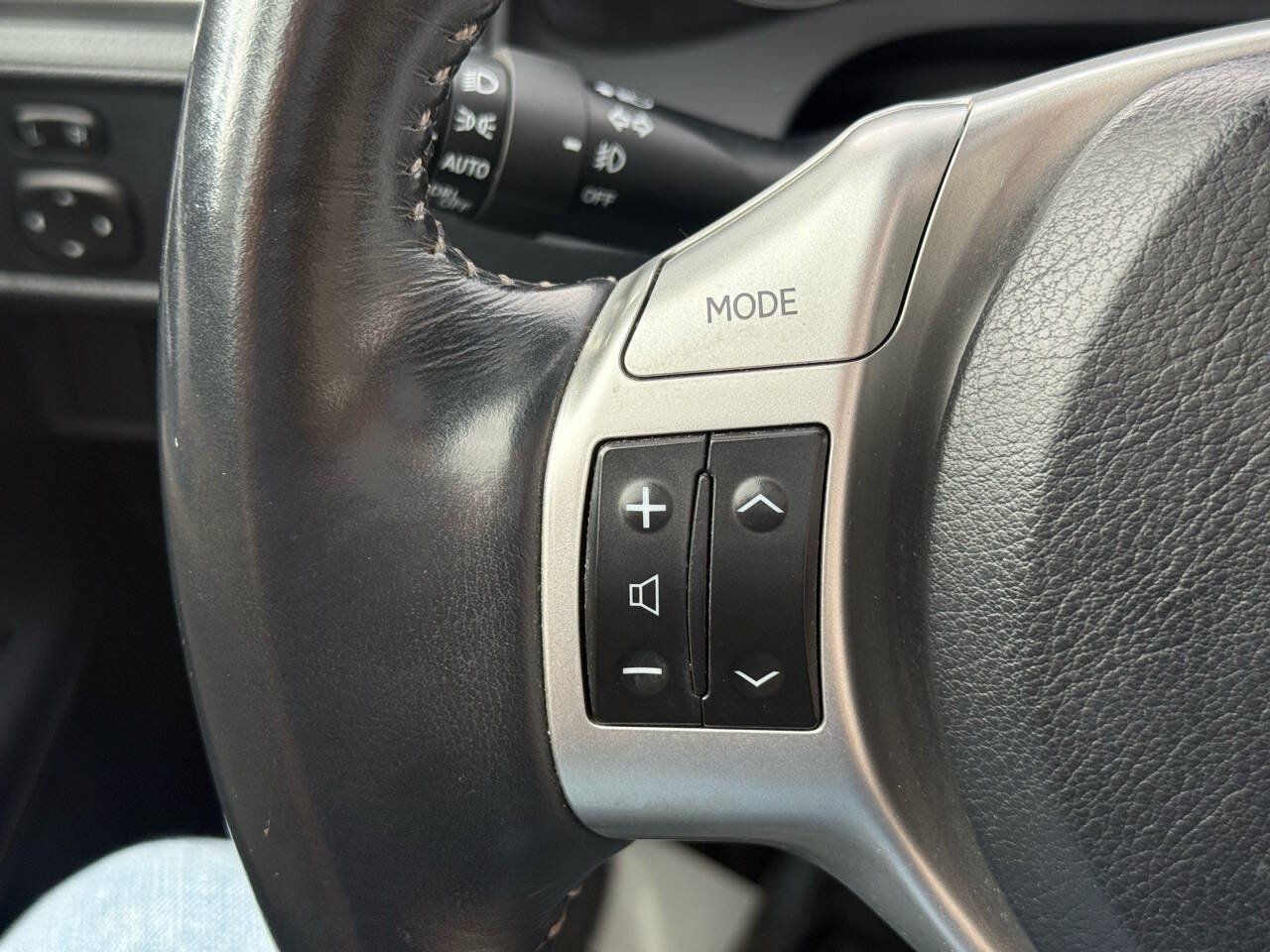 Used 2013 Lexus CT 200h w/ Seat Comfort Pkg FWD image 38