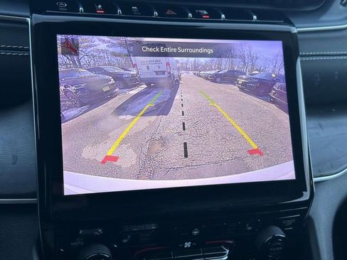 Certified 2023 Jeep Grand Cherokee Limited image 40