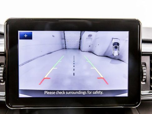 Used 2021 Ford Explorer XLT AWD/4WD image 15