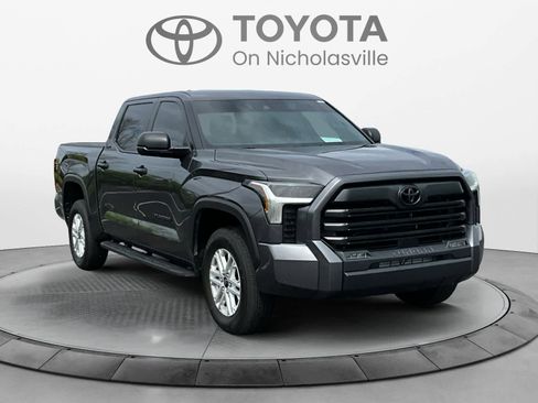 Used 2025 Toyota Tundra SR5 image 7