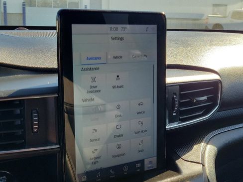 Certified 2020 Ford Explorer ST w/ Premium Technology Package image 29