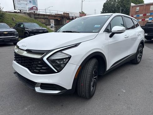 Used 2023 Kia Sportage EX image 5