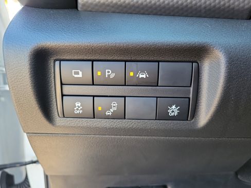 Certified 2025 Nissan Kicks Play S image 22