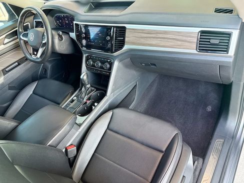 Used 2021 Volkswagen Atlas SEL FWD image 17