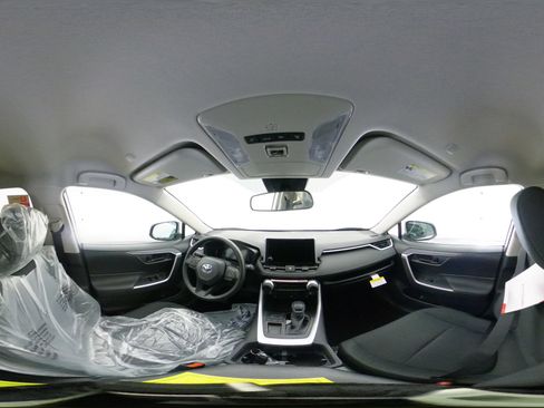 New 2025 Toyota RAV4 LE image 33