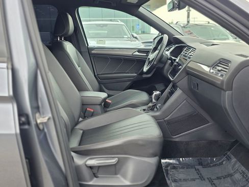 Used 2023 Volkswagen Tiguan SE R-Line FWD image 10