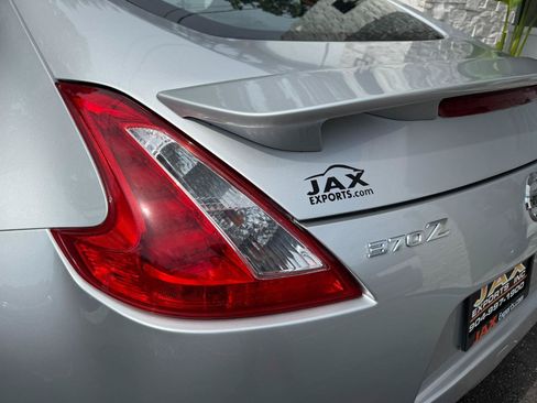 Used 2009 Nissan 370Z Touring w/ Aerodynamics Pkg RWD image 6