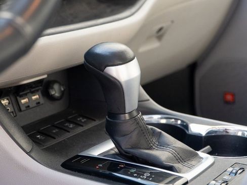 Used 2019 Toyota Highlander Limited Platinum image 28