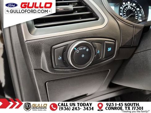 Used 2022 Ford Edge SE image 19