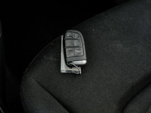 Used 2018 Jeep Renegade Latitude FWD image 60