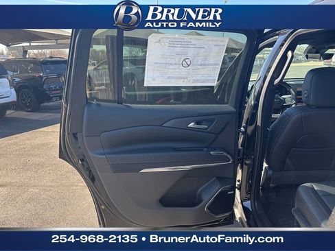 New 2026 Chevrolet Traverse Z71 w/ Enhanced Driving Package image 13