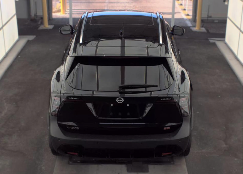 Used 2025 Nissan Kicks SR w/ SR Premium Package FWD image 5