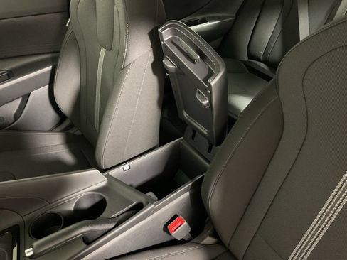New 2026 Hyundai Elantra SE FWD image 30