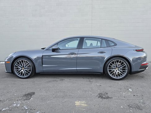 New 2026 Porsche Panamera 4 image 2