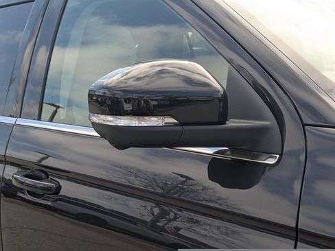 New 2025 Ford Expedition Platinum w/ Platinum Ultimate Package AWD/4WD image 13