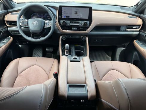 Used 2026 Toyota Grand Highlander AWD Hybrid image 10