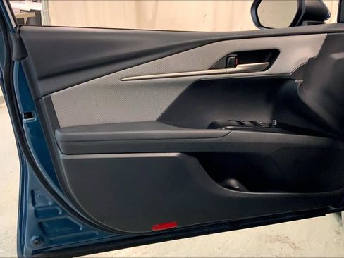 Used 2025 Toyota Camry SE image 22