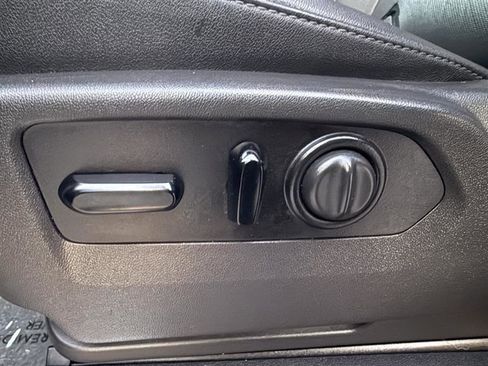 Used 2021 Chevrolet Silverado 2500 LTZ w/ LTZ Plus Package image 33