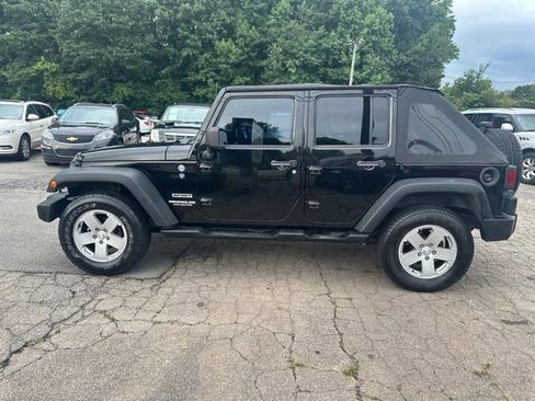 Used 2012 Jeep Wrangler Unlimited Sport image 9
