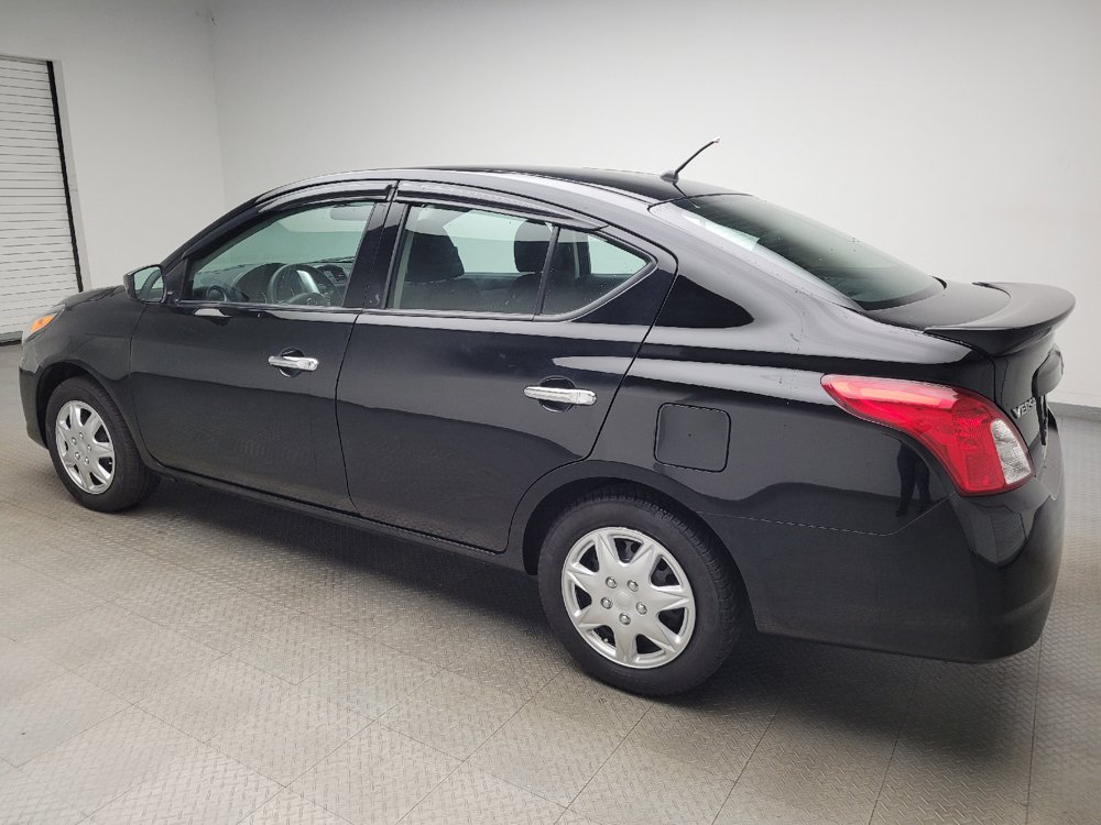 Used 2018 Nissan Versa SV FWD image 3