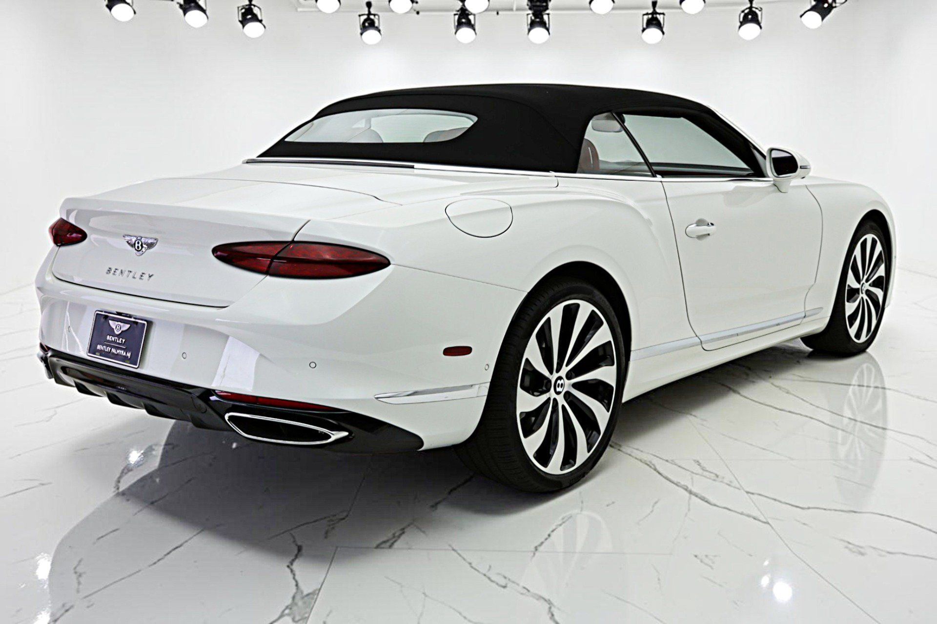 Used 2026 Bentley Continental GT Mulliner AWD/4WD image 24