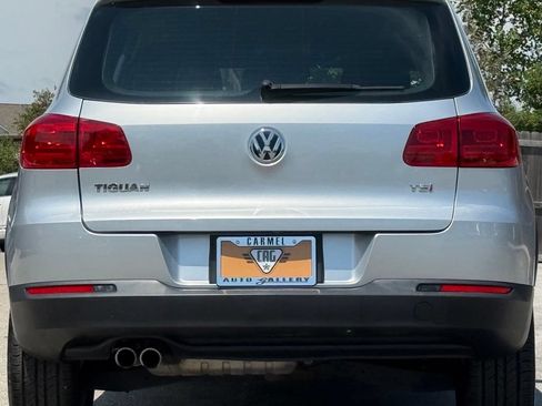 Used 2017 Volkswagen Tiguan Limited w/ Premium Package FWD image 4