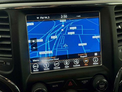 Used 2018 Jeep Grand Cherokee Limited image 11