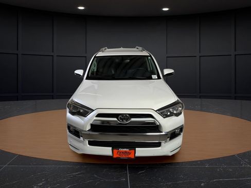 Used 2018 Toyota 4Runner Limited AWD/4WD image 2