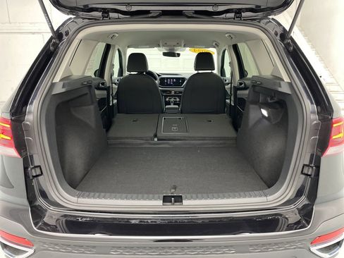 Used 2024 Volkswagen Taos SE image 49