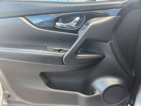 Used 2019 Nissan Rogue Sport SV w/ All-Weather Package image 6