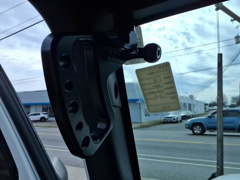 Used 2018 Jeep Wrangler Altitude image 16