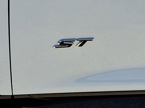 New 2026 Buick Enclave Sport Touring image 10