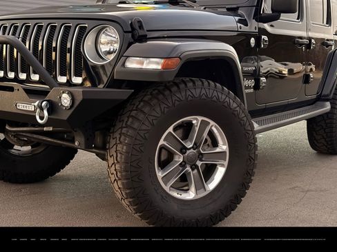 Used 2021 Jeep Wrangler Unlimited Sahara image 3