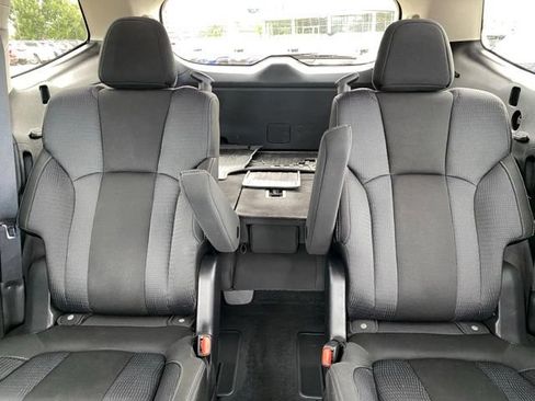 Used 2021 Subaru Ascent Premium w/ Convenience Package AWD/4WD image 11
