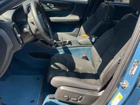 Used 2023 Volvo C40 P8 Recharge Plus w/ Protection Package Premier AWD/4WD image 5