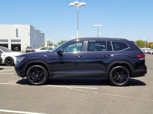 Used 2023 Volkswagen Atlas SE w/ Black Wheel Package AWD/4WD image 9