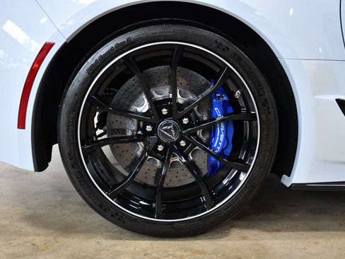 Used 2018 Chevrolet Corvette Grand Sport w/ Carbon 65 Edition RWD image 19