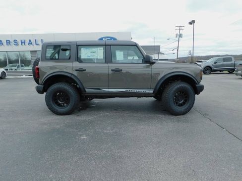 New 2025 Ford Bronco 4-Door image 10