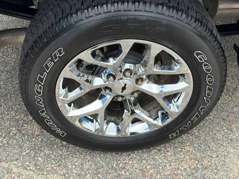 Certified 2026 Chevrolet Silverado 1500 LT w/ Safety Package AWD/4WD image 12