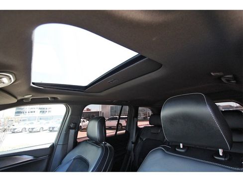 Used 2025 Jeep Grand Cherokee Altitude image 21