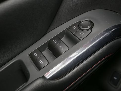 Used 2026 Chevrolet Traverse Z71 w/ LPO, Floor Liner Package AWD/4WD image 38