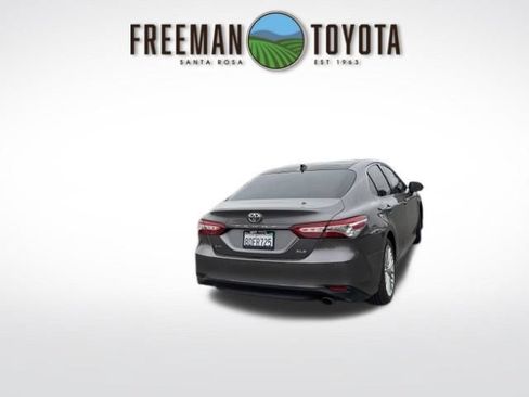 Used 2018 Toyota Camry XLE w/ Audio Package FWD image 4