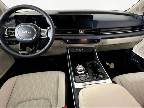 New 2026 Kia Carnival EX image 6
