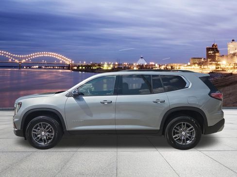 Used 2025 GMC Acadia Elevation FWD image 2