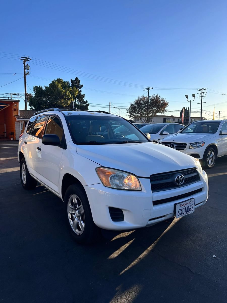 Used 2012 Toyota RAV4 FWD w/ Value Pkg image 3