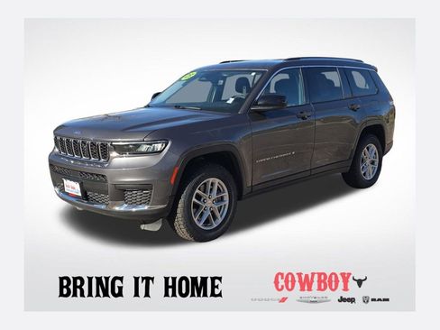 Used 2023 Jeep Grand Cherokee L Laredo image 1
