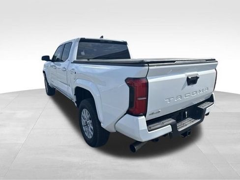 Used 2024 Toyota Tacoma SR5 AWD/4WD image 9