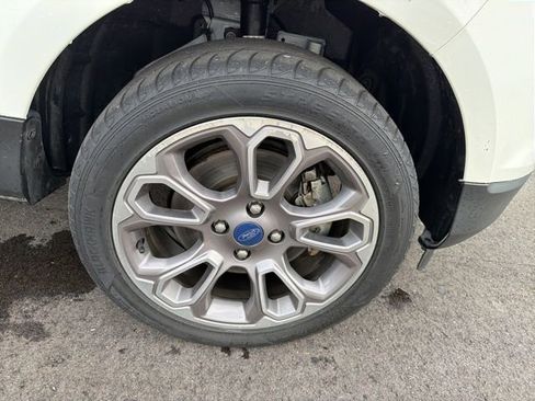 Used 2020 Ford EcoSport Titanium image 3