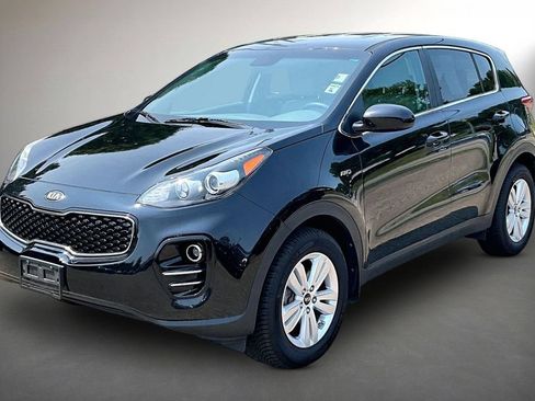 Used 2019 Kia Sportage LX AWD/4WD image 3