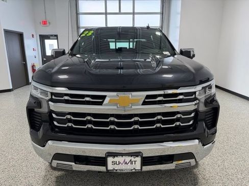 Used 2023 Chevrolet Silverado 1500 LTZ AWD/4WD image 7